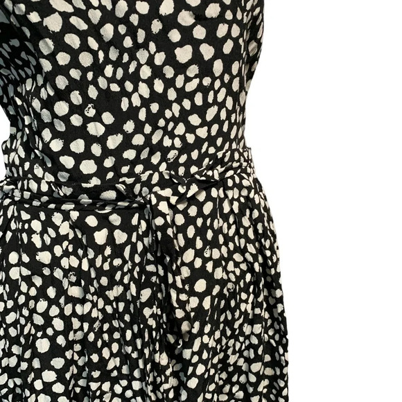 ZARA Printed A-Line Dress, black and white with pockets, medium - Picture 3 of 8